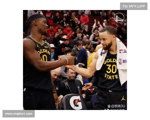 09:30视频直播NBA常规赛-密尔沃基雄鹿VS金州勇士 09:30视频直播NBA常规赛-密尔沃基雄鹿VS金州勇士